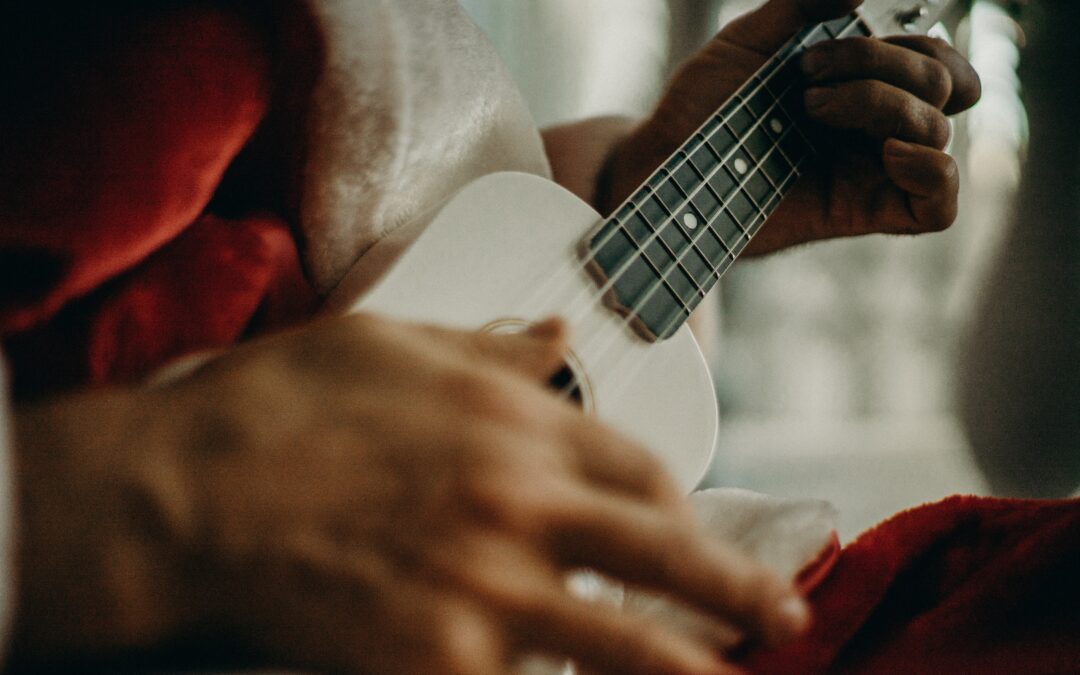 Santa playing ukulele